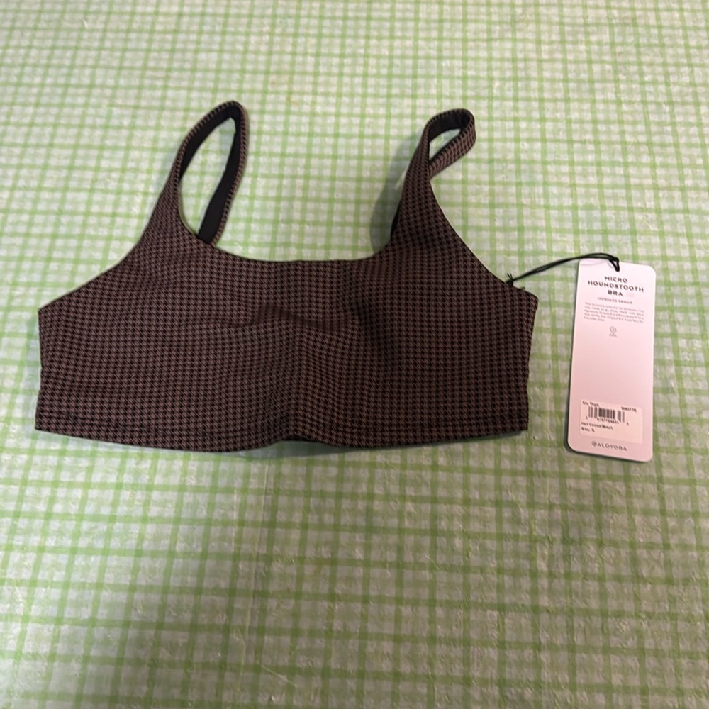 Alo yoga sports bra